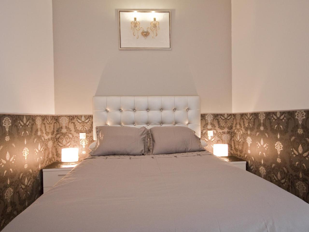 Deluxe En Plaza Mayor Мадрид Экстерьер фото